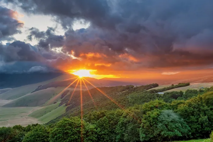 Framed Print : Sunrise over Sibillini Mountains, Castelluccio, Umbria, Italy, Europe