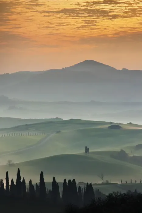 Framed Print : Sunrise over Val D Orcia, near San Quirico d Orcia Framed Print : Sunrise over Val D Orcia, near San Quirico d Orcia