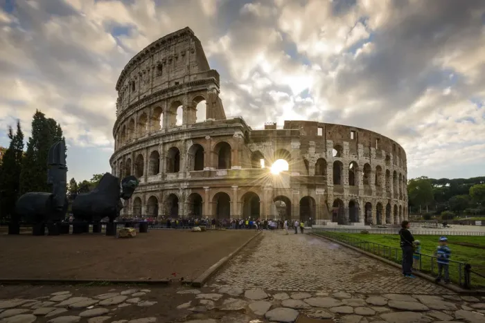 Framed Print : Sunrise view over Colosseum or Coliseum, Rome, Lazio, Italy Framed Print : Sunrise view over Colosseum or Coliseum, Rome, Lazio, Italy