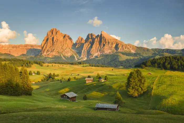 Framed Print : Sunset on Alpe di Siusi / Seiser Alm, Sassolungo and Sassopiatto Dolomites, South Tyrol Framed Print : Sunset on Alpe di Siusi / Seiser Alm, Sassolungo and Sassopiatto Dolomites, South Tyrol