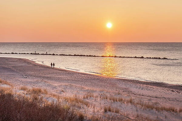 Sunset at the beach of Ahrenshoop, Mecklenburg-Western Pomerania, Baltic Sea, Northern Germany, Germany