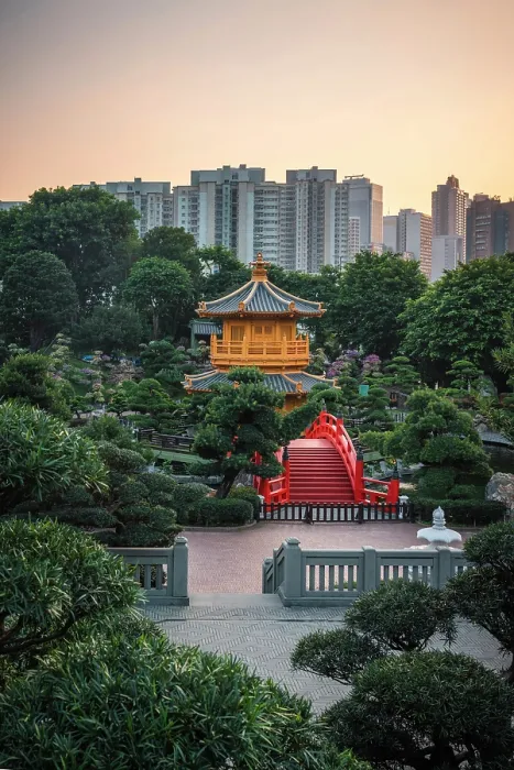 Framed Print : Sunset over Nan Lian Garden at Chi Lin Nunnery, Kowloon, Hong Kong Framed Print : Sunset over Nan Lian Garden at Chi Lin Nunnery, Kowloon, Hong Kong