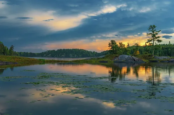 Framed Print : Sunset reflection on Middle Lake, Kenora, Ontario, Canada Framed Print : Sunset reflection on Middle Lake, Kenora, Ontario, Canada