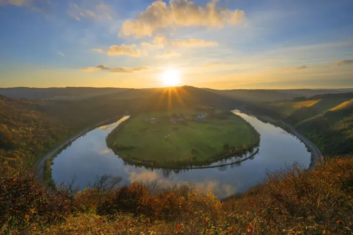Framed Print : Sunset above the Saar horseshoe bend at Taben-Rodt, Saar valley, Hunsruck, Rhineland-Palatinate, Germany Framed Print : Sunset above the Saar horseshoe bend at Taben-Rodt, Saar valley, Hunsruck, Rhineland-Palatinate, Germany