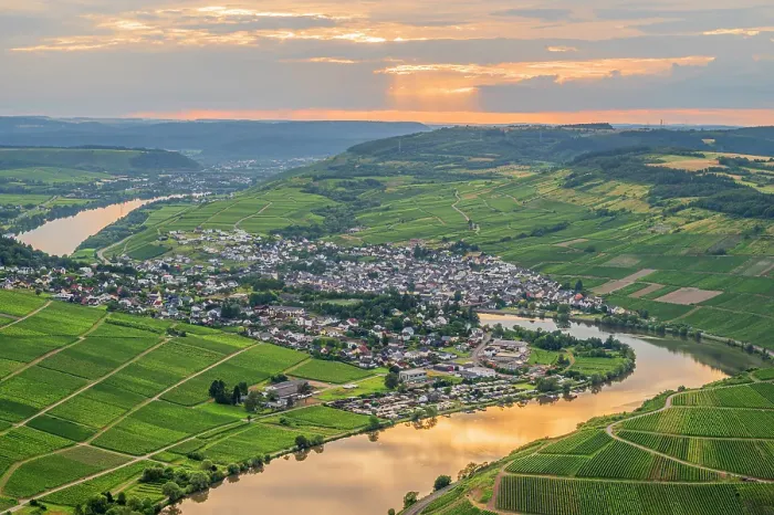 Framed Print : Sunset seen from five-lake-viewpoint near Mehring, Mosel, Rhineland-Palatinate, Germany