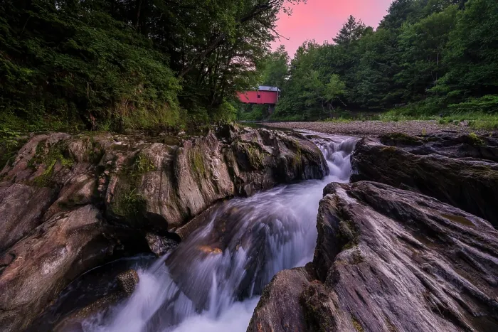 Framed Print : Sunset over Slaughter House Covered Bridge and Dog River, Northfield, Vermont, USA Framed Print : Sunset over Slaughter House Covered Bridge and Dog River, Northfield, Vermont, USA