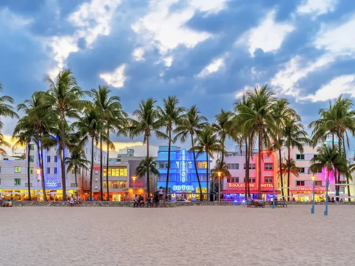 Framed Print : Sunset, South Beach, Ocean Drive, Miami, Florida, USA Framed Print : Sunset, South Beach, Ocean Drive, Miami, Florida, USA