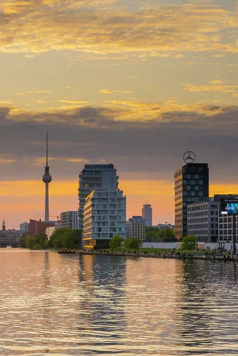 Framed Print : Sunset over the Spee River with the TV Tower (Berliner Fernsehturm) from the Oberbaum Bridge, Berlin, Germany Framed Print : Sunset over the Spee River with the TV Tower (Berliner Fernsehturm) from the Oberbaum Bridge, Berlin, Germany