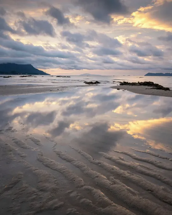 Framed Print : Sunset from Tanjung Rhu Beach, Pulau Langkawi, Kedah, Malaysia, Asia Framed Print : Sunset from Tanjung Rhu Beach, Pulau Langkawi, Kedah, Malaysia, Asia