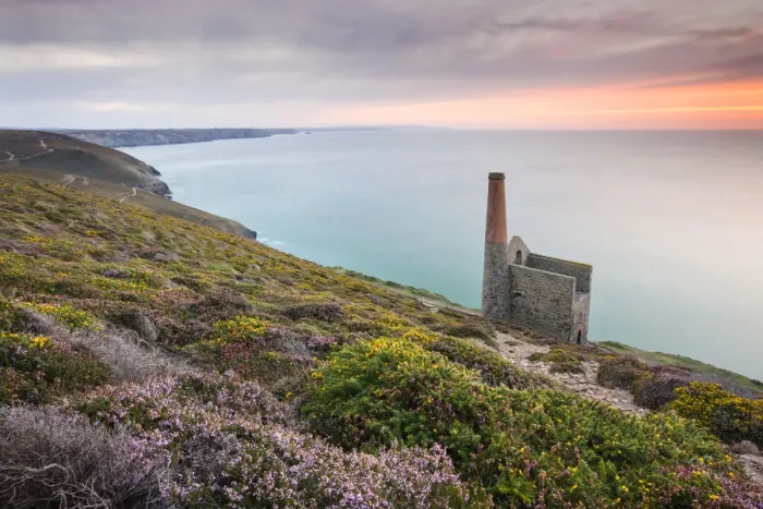 Framed Print : Sunset behind Towanroath Engine House, part of Wheal Coates Tin Mine on the Cornish Framed Print : Sunset behind Towanroath Engine House, part of Wheal Coates Tin Mine on the Cornish
