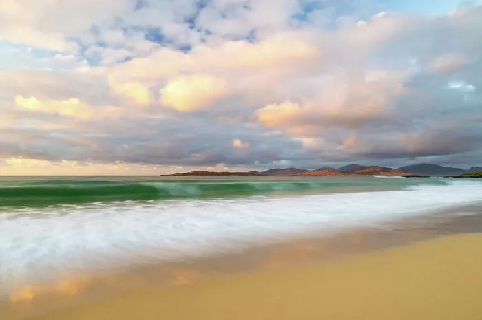 Framed Print : Sunset over Traigh Scarista (Scarista beach), with the north Harris Hills in the background, Isle of Harris, Outer Hebrides, Scotland Framed Print : Sunset over Traigh Scarista (Scarista beach), with the north Harris Hills in the background, Isle of Harris, Outer Hebrides, Scotland
