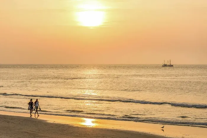 Framed Print : Sunset walkers on the northern beach of Norderney, East Frisian Islands, East Frisia, Lower Saxony, Germany Framed Print : Sunset walkers on the northern beach of Norderney, East Frisian Islands, East Frisia, Lower Saxony, Germany