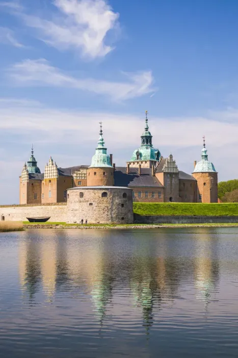 Framed Print : Sweden, Southeast Sweden, Kalmar, Kalmar Slott castle Framed Print : Sweden, Southeast Sweden, Kalmar, Kalmar Slott castle