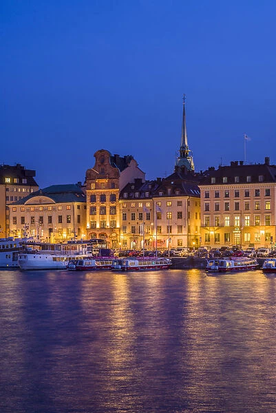 Sweden, Stockholm, Gamla Stan, Old Town, old town skyline, dusk