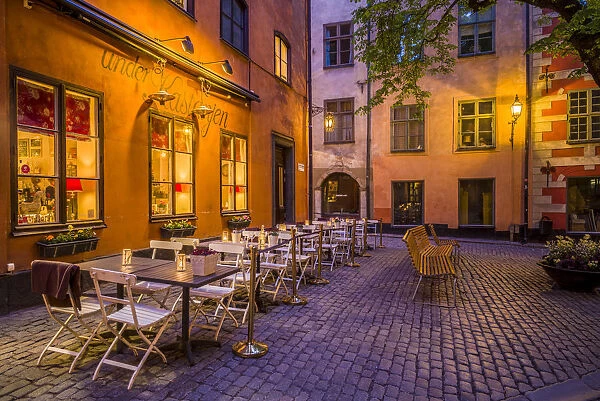 Sweden, Stockholm, Gamla Stan, Old Town, old town restaurant, evening, exterior
