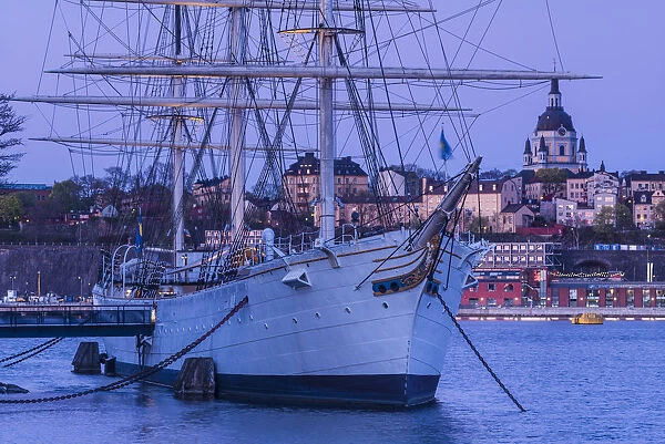 Sweden, Stockholm, Gamla Stan, Old Town, sailing ship Chapman, dawn