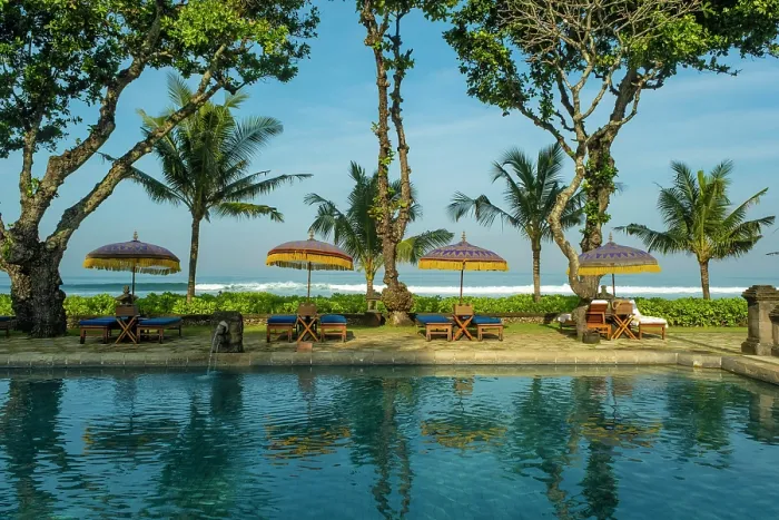 Framed Print : Swimming pool at the Oberoi Hotel, Seminyak Beach, Bali, Indonesia