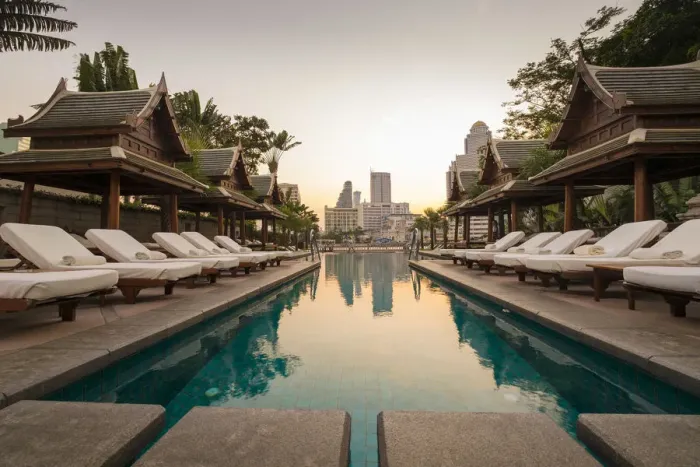 Framed Print : Swimming pool at the Peninsula Hotel, Riverside, Bangkok, Thailand Framed Print : Swimming pool at the Peninsula Hotel, Riverside, Bangkok, Thailand