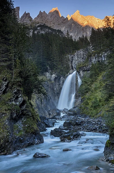 Switzerland, Berner Oberland, Rosenlaui valley, Engelhorner mountains, Rychenbach river