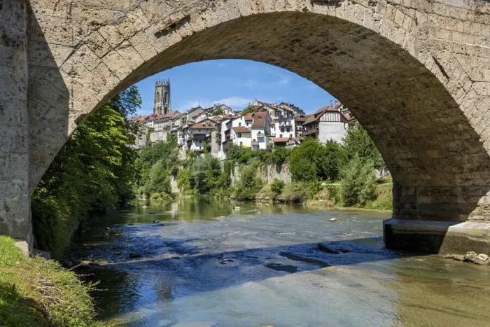 Framed Print : Switzerland, Canton of Fribourg, Fribourg city, Saane river