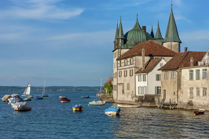 Framed Print : Switzerland, Canton of Thurgau, Turmhof castle, Lake Constance Framed Print : Switzerland, Canton of Thurgau, Turmhof castle, Lake Constance