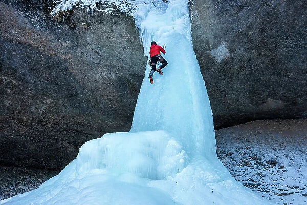 Switzerland, Canton Zurich, Tosstal, frozen waterfall, ice climbing