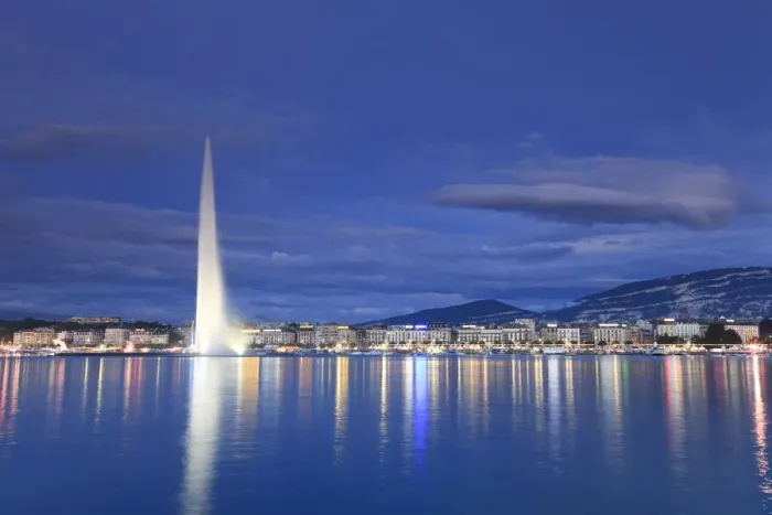 Framed Print : Switzerland, Geneva, Lake Geneva / Lac Leman and Jet d Eau Fountain Framed Print : Switzerland, Geneva, Lake Geneva / Lac Leman and Jet d Eau Fountain