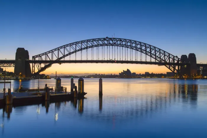 Framed Print : Sydney Harbour Bridge at dawn, Sydney, New South Wales, Australia Framed Print : Sydney Harbour Bridge at dawn, Sydney, New South Wales, Australia