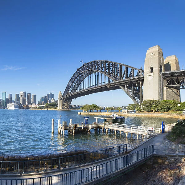Sydney Harbour Bridge and skyline, Sydney, New South Wales, Australia