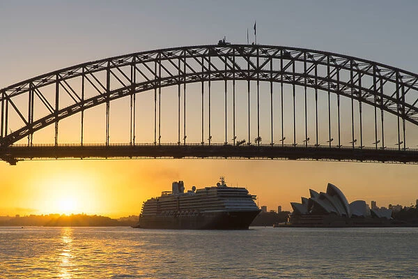 Sydney Harbour Bridge and Sydney Opera House at dawn, Sydney, New South Wales, Australia