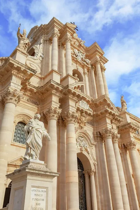Framed Print : Syracuse Cathedral facade, Ortygia, Syracuse, Sicily, Italy Framed Print : Syracuse Cathedral facade, Ortygia, Syracuse, Sicily, Italy