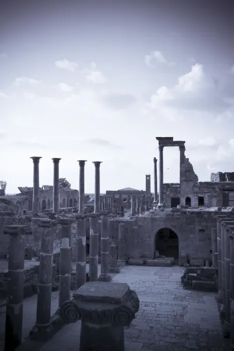 Framed Print : Syria, Bosra, ruins of the ancient Roman town (a UNESCO site), Decumanus (main east-west Framed Print : Syria, Bosra, ruins of the ancient Roman town (a UNESCO site), Decumanus (main east-west