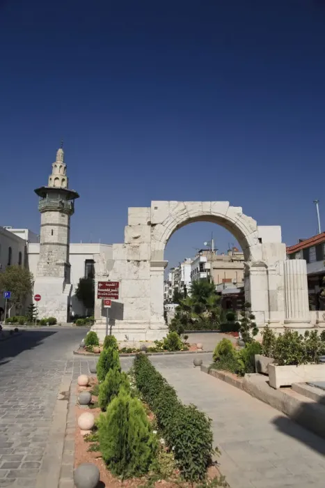 Framed Print : Syria, Damascus, Old Town, Christian Quarter, Bab Sharqi, Ruins of historic Roman Arch