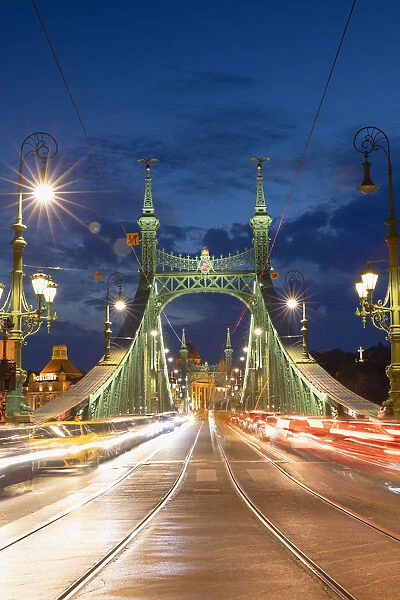 Szabadsag Bridge at dusk, Budapest, Hungary
