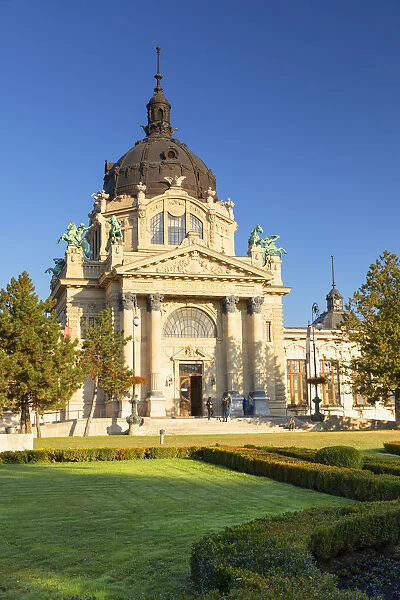Szechenyi Thermal Baths and Spa in City Park, Budapest, Hungary