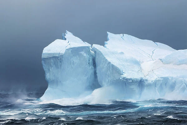 Tabular iceberg near Zavodovski Island - South Sandwich Islands, Zavodovski Island