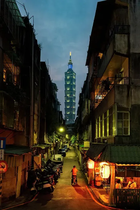 Framed Print : Taipei 101, Taipei, Taiwan Framed Print : Taipei 101, Taipei, Taiwan