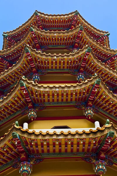 Taiwan, Kaohsiung, Lotus pond, Dragon and Tiger Tower Temple