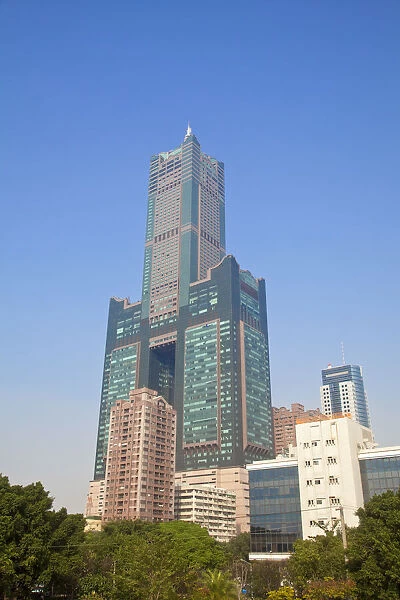 Taiwan, Kaohsiung, Singuang Ferry Whar, View of Kaoshiung 85 Sky Tower - Tunex Sky Tower