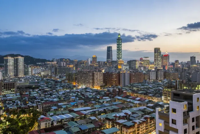 Framed Print : Taiwan, Taipei, City skyline and Taipei 101 building Framed Print : Taiwan, Taipei, City skyline and Taipei 101 building