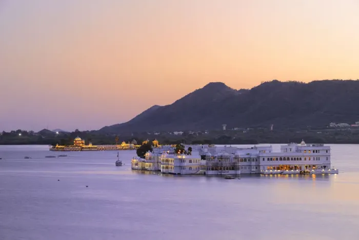 Framed Print : Taj Lake Palace at dusk, Udaipur, Rajasthan, India, Asia Framed Print : Taj Lake Palace at dusk, Udaipur, Rajasthan, India, Asia