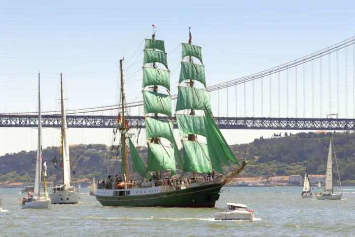 Framed Print : Tall ships regatta along the Tagus river (rio Tejo) Framed Print : Tall ships regatta along the Tagus river (rio Tejo)