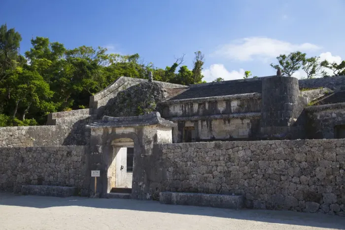Framed Print : Tamaudun Mausoleum (UNESCO World Heritage Site), Naha, Okinawa, Japan Framed Print : Tamaudun Mausoleum (UNESCO World Heritage Site), Naha, Okinawa, Japan
