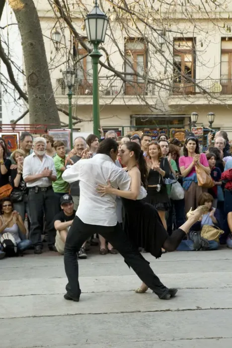 Framed Print : Tango dancers, San Telmo, Buenos Aires, Argentina Framed Print : Tango dancers, San Telmo, Buenos Aires, Argentina