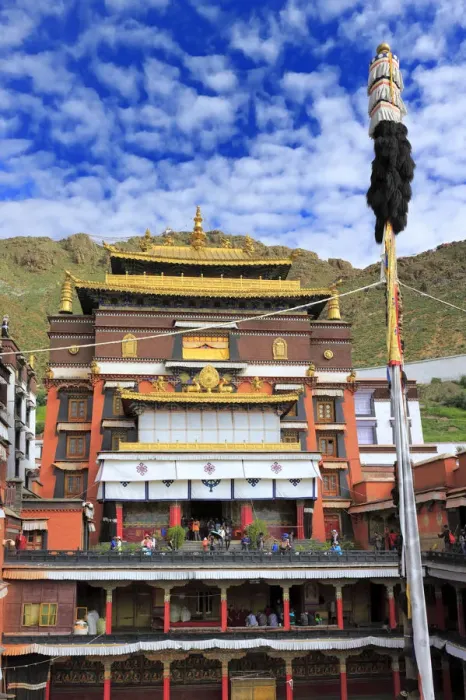 Framed Print : Tashilhunpo monastery, Shigatse, Tibet, China Framed Print : Tashilhunpo monastery, Shigatse, Tibet, China