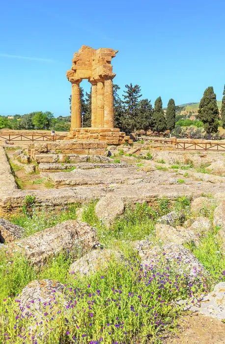 Framed Print : Temple of Castor and Pollux, Valley of Temples, Agrigento, Sicily, Italy Framed Print : Temple of Castor and Pollux, Valley of Temples, Agrigento, Sicily, Italy