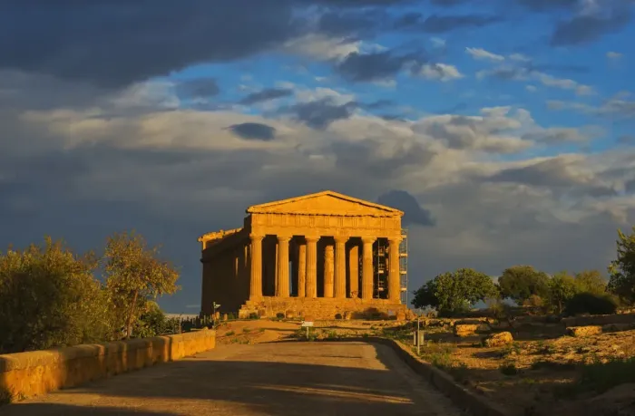 Framed Print : Temple of Concordia, Valley of the Temples, Agrigento, Sicily, Italy