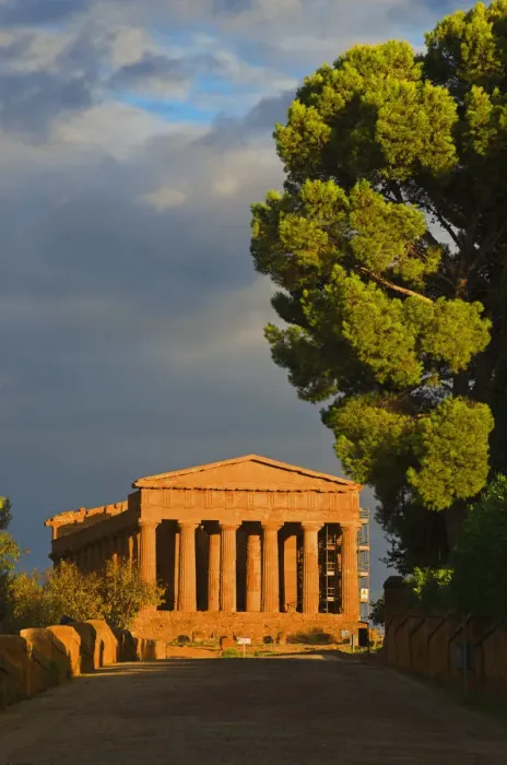 Framed Print : Temple of Concordia, Valley of the Temples, Agrigento, Sicily, Italy