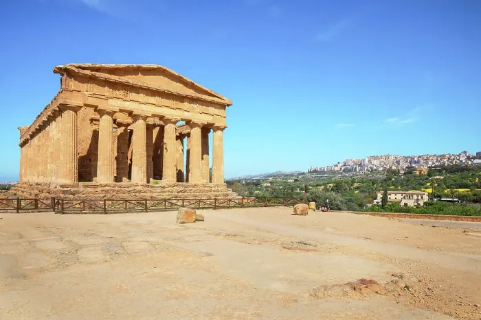 Framed Print : Temple of Concordia, Valley of Temples, Agrigento, Sicily, Italy Framed Print : Temple of Concordia, Valley of Temples, Agrigento, Sicily, Italy