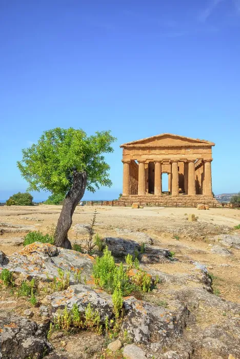 Framed Print : Temple of Concordia, Valley of Temples, Agrigento, Sicily, Italy Framed Print : Temple of Concordia, Valley of Temples, Agrigento, Sicily, Italy